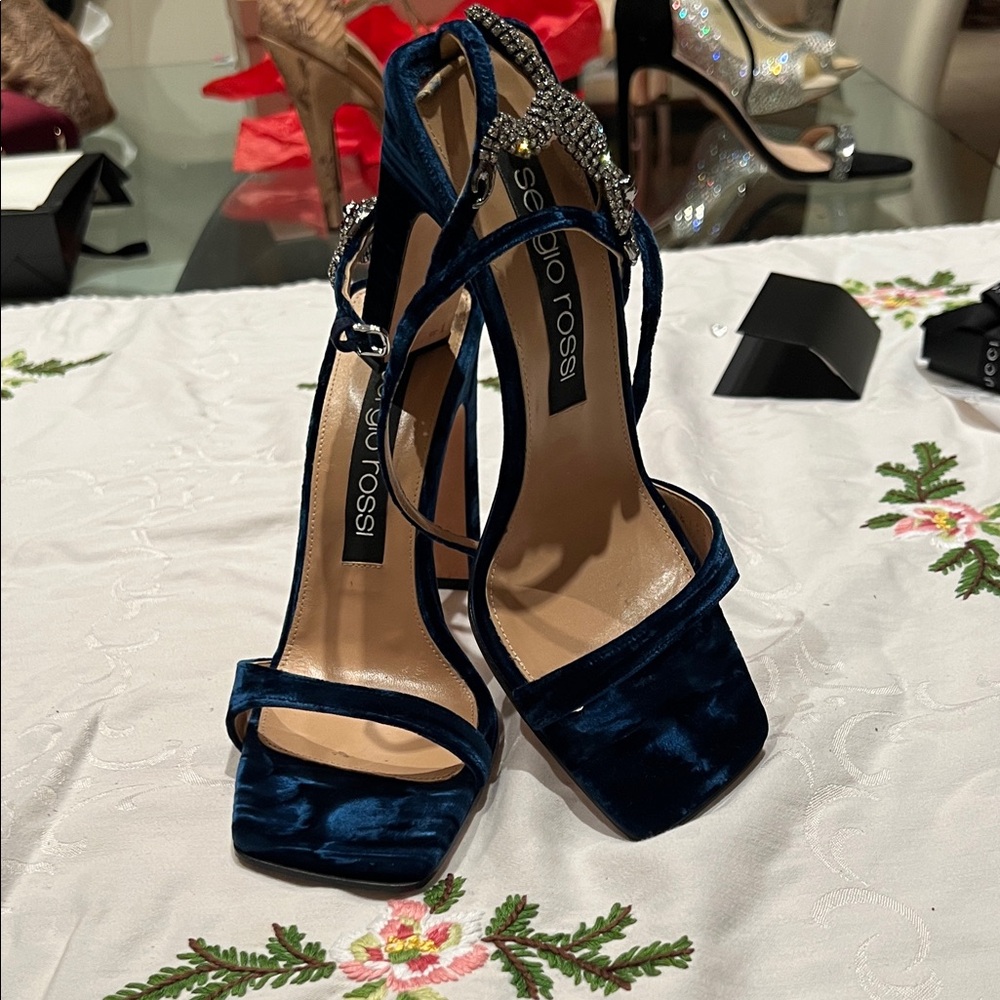 Sergio Rossi Dark Blue Velvet Heels with Crystal Monkey. Real Leather